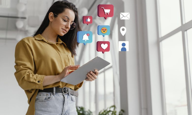 وظيفة أخصائية تسويق إلكتروني وإدارة سوشيال ميديا عن بعد