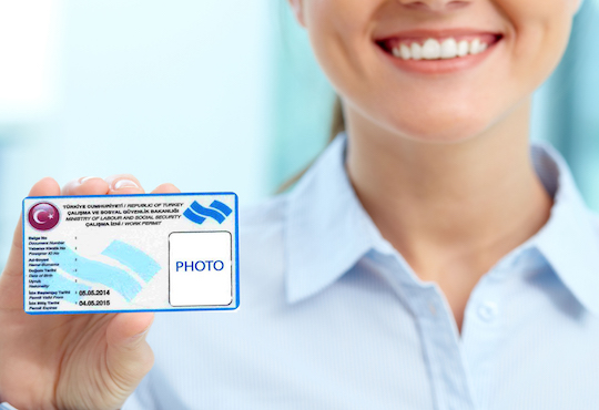 ماذا تفعل إذا رفض صاحب العمل استخراج إذن العمل في تركيا؟ (دليل قانوني)