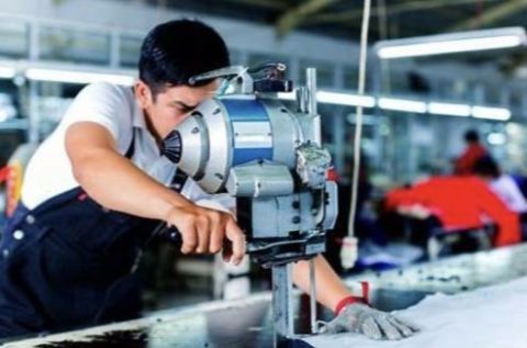 مطلوب فنيو خياطة أوفرلوك في إسطنبول