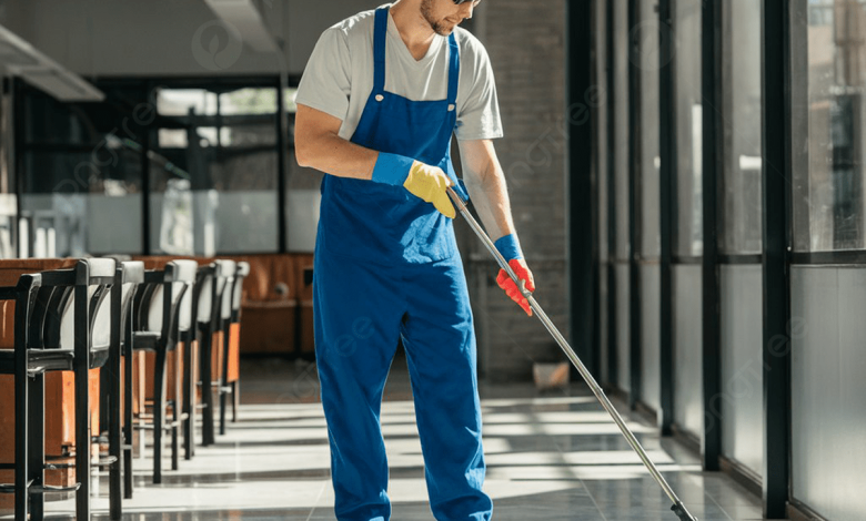 مطلوب مساعدين وعمال نظافة في شركة نسيج