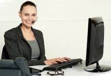 موظفة مبيعات في مارتر